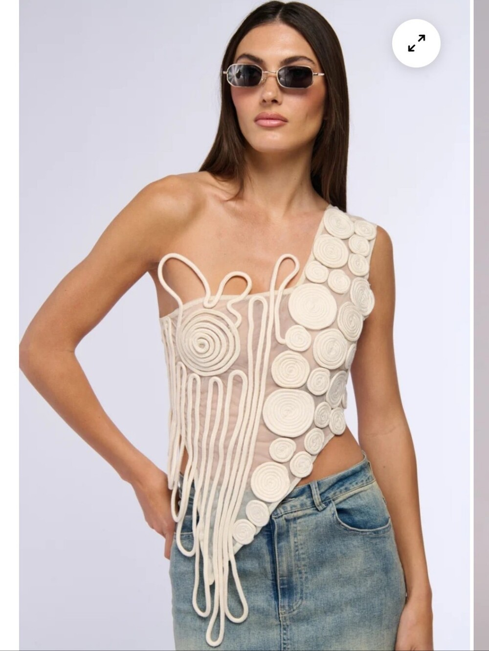 Akira LOLA SWIRLED DETAIL ONE SHOULDER TOP Sz M